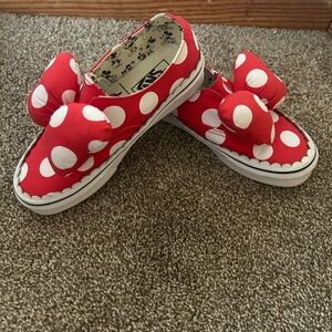 Minnie Mouse Size 5 Women’s Vans